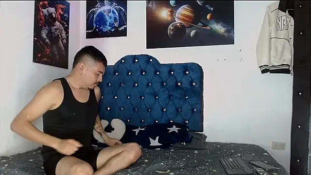 Arturocontreras11 online show from 12-18-25, 08:53