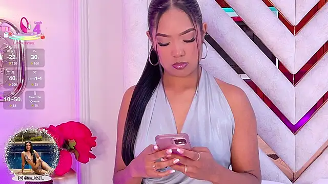 Mia Roset online show from 10-24-25, 01:40