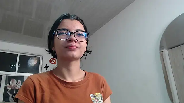 pinky f00x online show from 10-17-25, 11:40