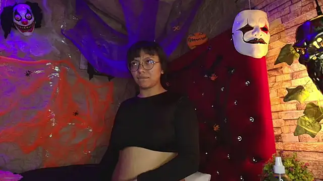 Victoria Thompson1 online show from 10-25-25, 08:36