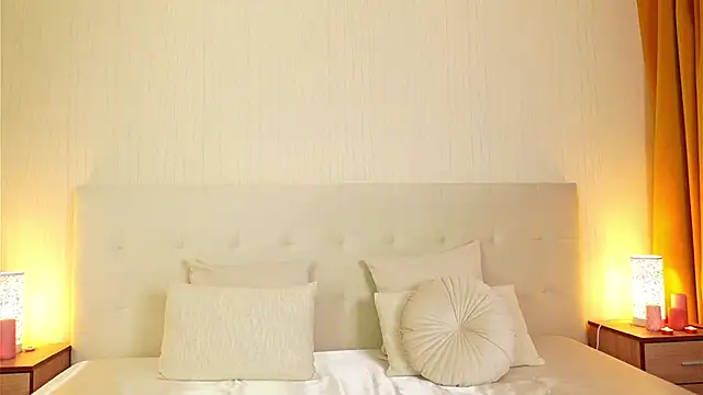 ZamphyraNightt online show from 10-18-25, 09:37