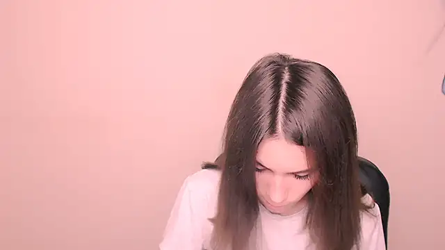 Snapshot of RosaRay_ chatting on 10-21-25, 06:36 RosaRay online show from 10-21-25, 06:36