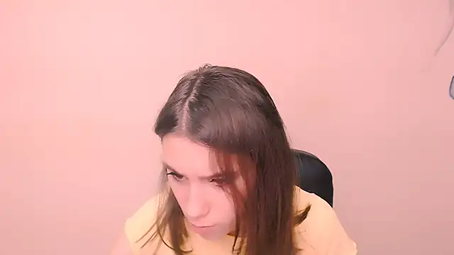 Snapshot of RosaRay_ chatting on 10-25-25, 06:21 RosaRay online show from 10-25-25, 06:21