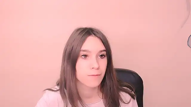 Snapshot of RosaRay_ chatting on 11-11-25, 07:52 RosaRay online show from 11-11-25, 07:52