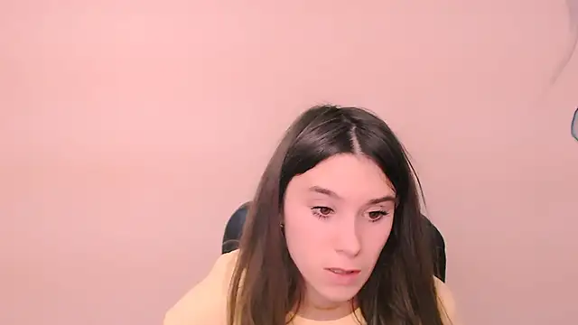 Snapshot of RosaRay_ chatting on 11-18-25, 08:19 RosaRay online show from 11-18-25, 08:19