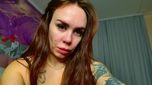 Snapshot of AnitaVensley chatting on 10-24-25, 10:33 AnitaVensley online show from 10-24-25, 10:33