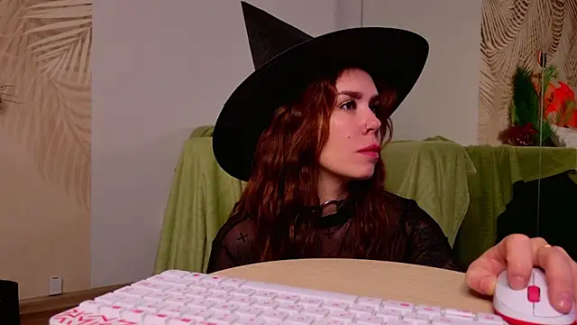 Snapshot of AnitaVensley chatting on 10-30-25, 10:27 AnitaVensley online show from 10-30-25, 10:27