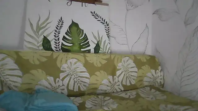 Snapshot of Catty_Lady chatting on 10-17-25, 06:54 Catty Lady online show from 10-17-25, 06:54