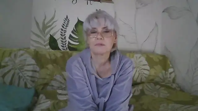 Catty Lady online show from 01-14-26, 07:30