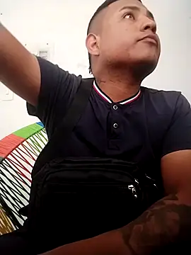 Snapshot of SOY0119DIEGO chatting on 09-19-25, 09:04 SOY0119DIEGO online show from 09-19-25, 09:04