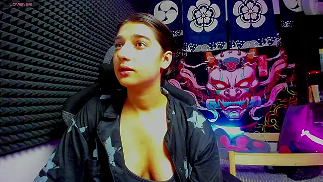 Elfy Rare  online show from 09-22-25, 03:03