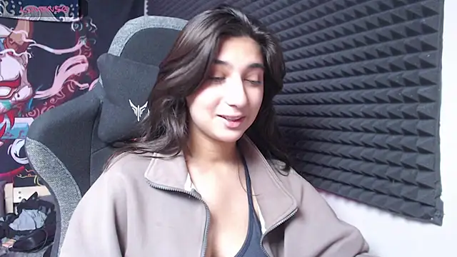 Elfy Rare  online show from 11-15-25, 08:05