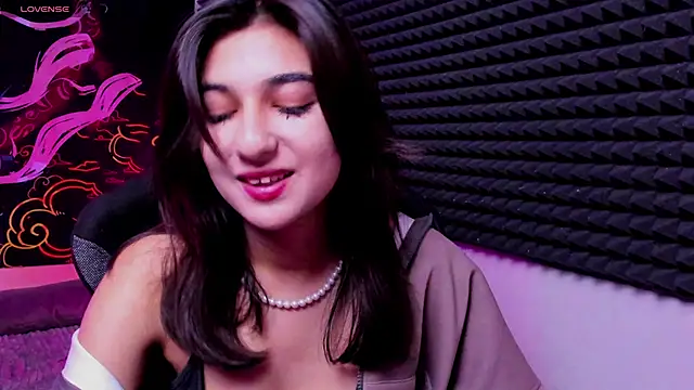 Elfy Rare  online show from 11-22-25, 08:19