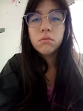 lareinalareinadelanal online show from 10-24-25, 02:13