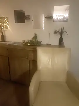 Foxy-Milfy online show from 10-31-25, 02:12