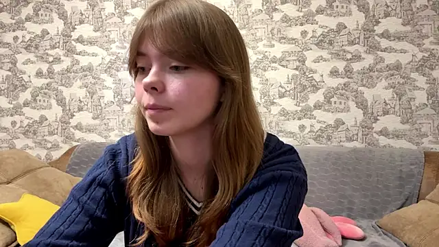 CoralinaEastoy online show from 09-16-25, 08:43