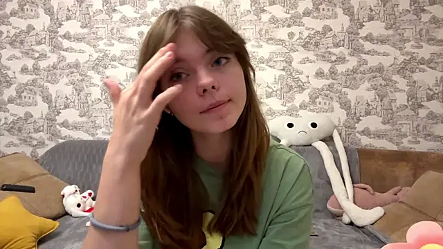 CoralinaEastoy online show from 09-22-25, 08:00