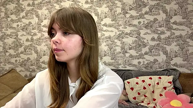 CoralinaEastoy online show from 09-30-25, 08:36