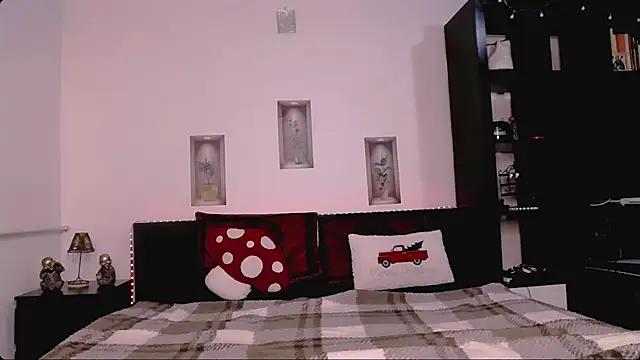 M1kaylaRaven online show from 11-28-25, 05:32