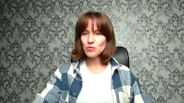 Snapshot of Kelly_Kisss chatting on 10-21-25, 11:11 Kelly Kisss online show from 10-21-25, 11:11