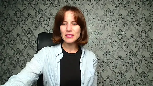 Kelly Kisss online show from 10-24-25, 11:17