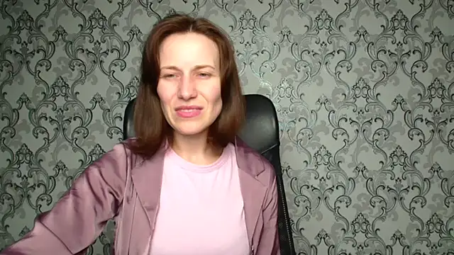 Kelly Kisss online show from 12-05-25, 01:20