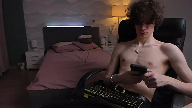 Edvard Blare online show from 10-11-25, 02:15