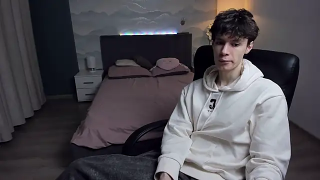 Edvard Blare online show from 11-20-25, 02:39