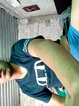 Snapshot of SpiltSuccor chatting on 11-04-25, 07:13 SpiltSuccor online show from 11-04-25, 07:13