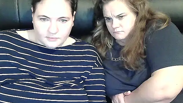 HollyXEva online show from 09-29-25, 05:51