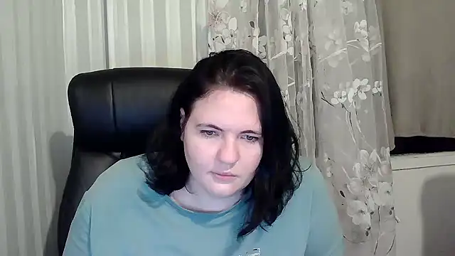 HollyXEva online show from 10-01-25, 11:11
