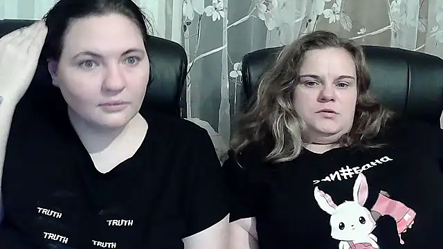 HollyXEva online show from 10-04-25, 08:07