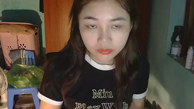 Uhem112 online show from 10-21-25, 01:17