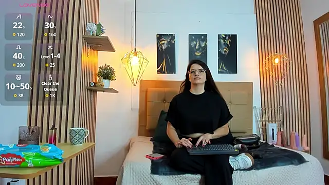 Snapshot of _samanthaa_foxx chatting on 09-09-25, 10:37 samanthaa foxx online show from 09-09-25, 10:37