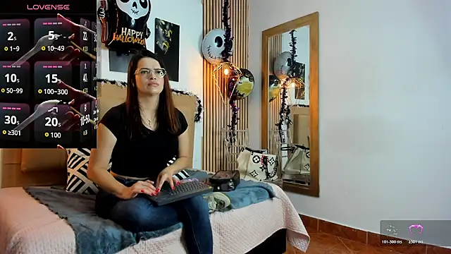 Snapshot of _samanthaa_foxx chatting on 10-17-25, 11:24 samanthaa foxx online show from 10-17-25, 11:24