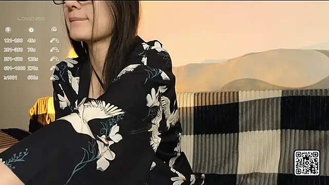 OdelynBagge online show from 10-29-25, 06:09