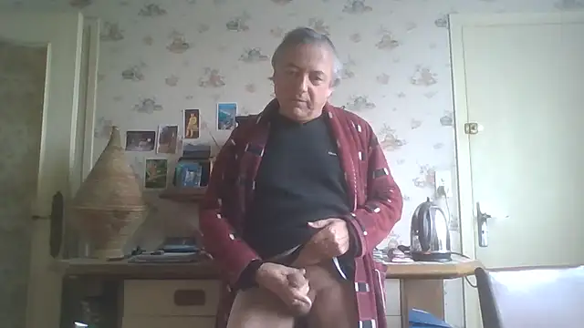 Snapshot of gegevincent chatting on 02-13-26, 11:28 gegevincent online show from 02-13-26, 11:28