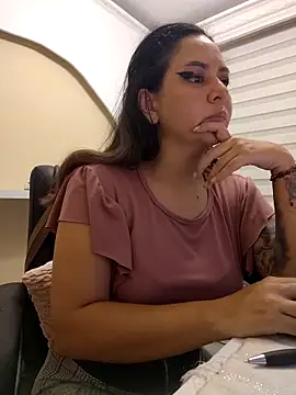 Snapshot of Abbyjoness21 chatting on 10-27-25, 10:03 Abbyjoness21 online show from 10-27-25, 10:03