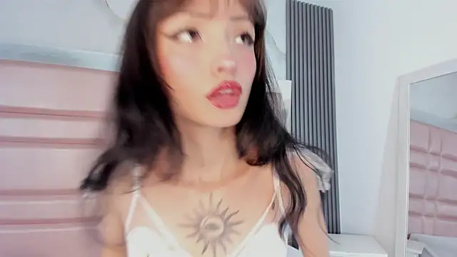 MaddieStark online show from 10-16-25, 07:04