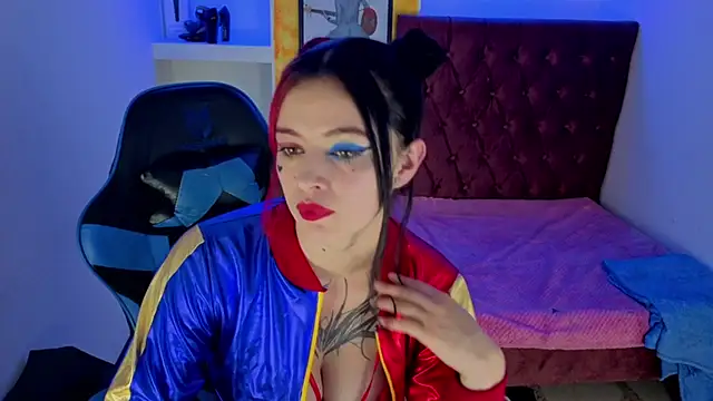  lucia 21 online show from 10-11-25, 02:00