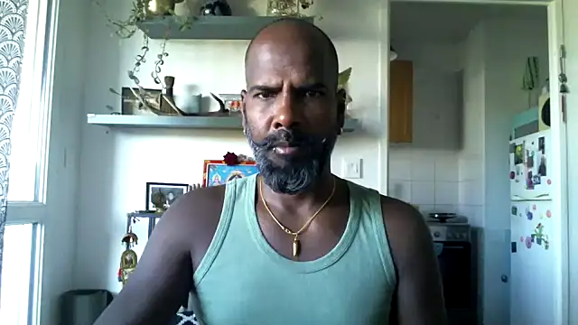 Snapshot of frenchblackc31 chatting on 09-11-25, 07:19 frenchblackc31 online show from 09-11-25, 07:19