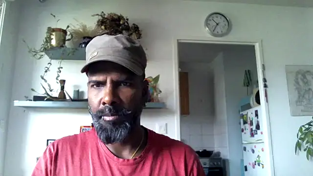 Snapshot of frenchblackc31 chatting on 09-12-25, 08:36 frenchblackc31 online show from 09-12-25, 08:36