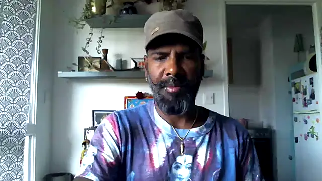 Snapshot of frenchblackc31 chatting on 09-14-25, 08:02 frenchblackc31 online show from 09-14-25, 08:02