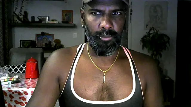 Snapshot of frenchblackc31 chatting on 09-19-25, 04:25 frenchblackc31 online show from 09-19-25, 04:25
