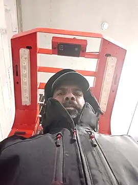 Snapshot of frenchblackc31 chatting on 11-26-25, 12:50 frenchblackc31 online show from 11-26-25, 12:50