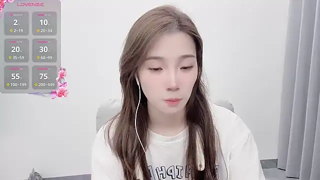 Snapshot of yuyu_77 chatting on 09-10-25, 04:51 yuyu 77 online show from 09-10-25, 04:51