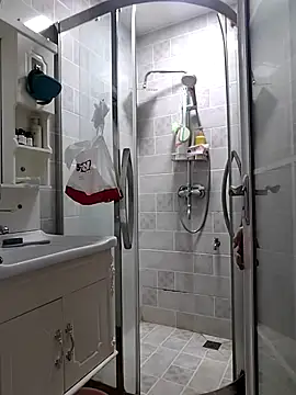 defgghj online show from 10-17-25, 02:30