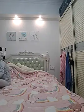 defgghj online show from 10-26-25, 04:02