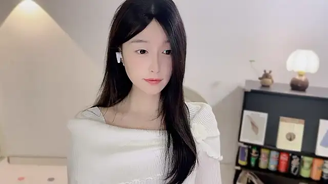 Onechestnut online show from 12-20-25, 01:07