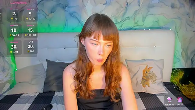 Snapshot of LolaMeddisson chatting on 10-10-25, 08:08 LolaMeddisson online show from 10-10-25, 08:08